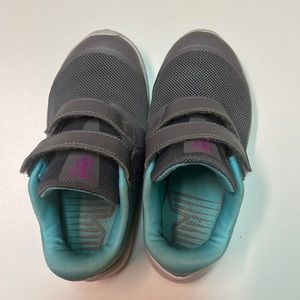 Toddler girls ombré Nike Velcro shoes. Size 10, EUC